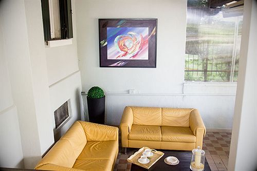Betty's House 3*