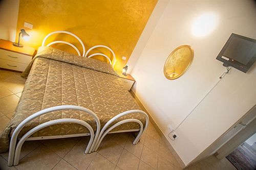 Betty's House Bed & Breakfast 3*