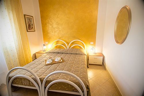 Betty's House Bed & Breakfast 3*