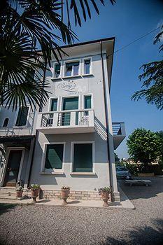 Bed and breakfast Betty's House 3*